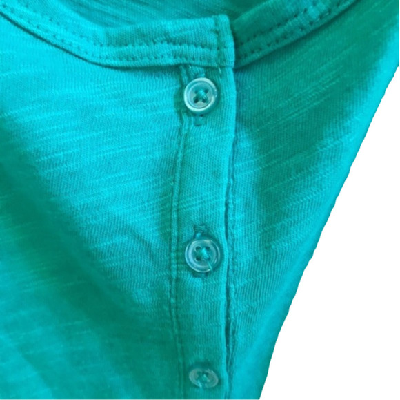 NWT Reitmans Scoop Neck 3 Button Down Tank Top - Picture 4 of 8